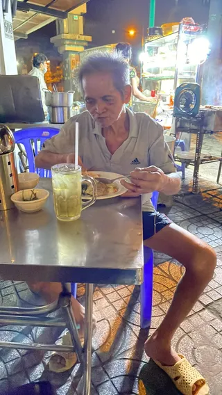 Ảnh tìm kiếm: Tìm người nhà: E có người thân thất lạc, bị đãng trí . đi lạc ngày 1/9/2022. Ai gặp xin…